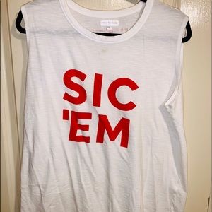 Sic’ Em Jersey Tee